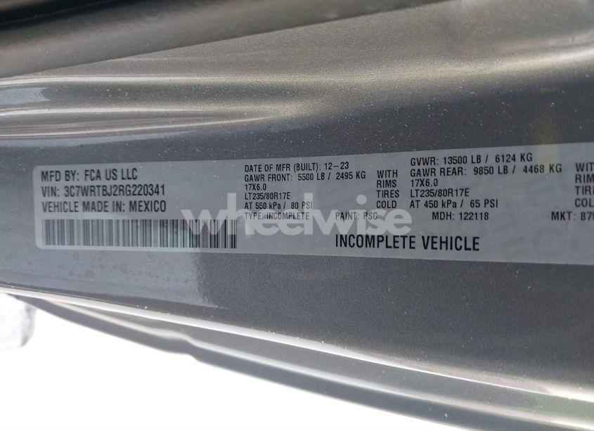 Photo 9 of 2024 Ram 3500 CHASSIS TRADESMAN/SLT (VIN 3C7WRTBJ2RG220341)