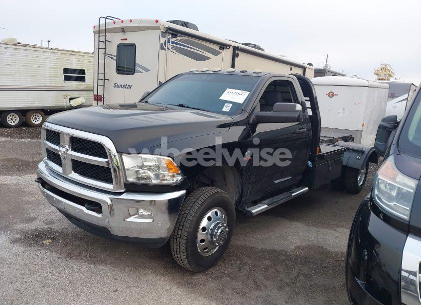 Photo 2 of 2018 Ram 3500 CHASSIS TRADESMAN/SLT (VIN 3C7WRTBL1JG236858)