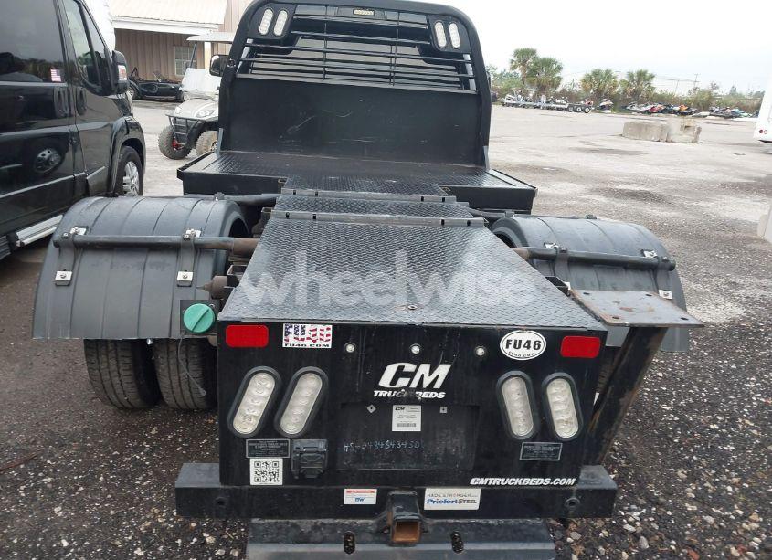 Photo 8 of 2018 Ram 3500 CHASSIS TRADESMAN/SLT (VIN 3C7WRTBL1JG236858)