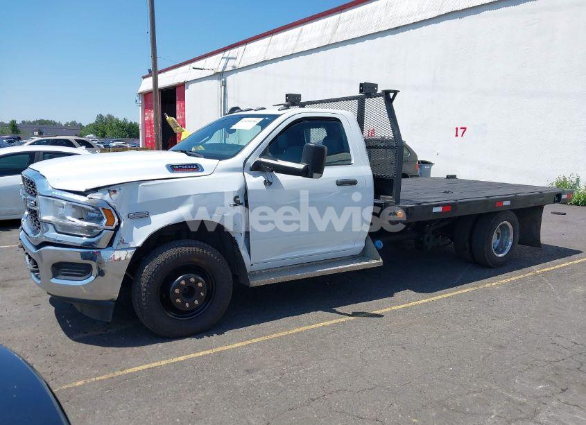 Photo 2 of 2021 Ram 3500 CHASSIS (VIN 3C7WRTBL4MG522126)