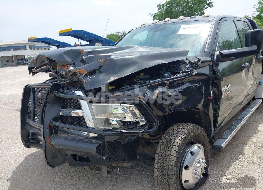 Photo 11 of 2018 Ram 3500 CHASSIS TRADESMAN/SLT/LARAMIE (VIN 3C7WRTCL2JG134242)