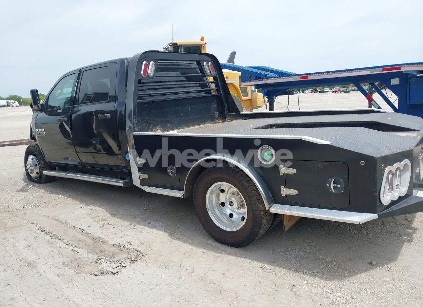 Photo 14 of 2018 Ram 3500 CHASSIS TRADESMAN/SLT/LARAMIE (VIN 3C7WRTCL2JG134242)