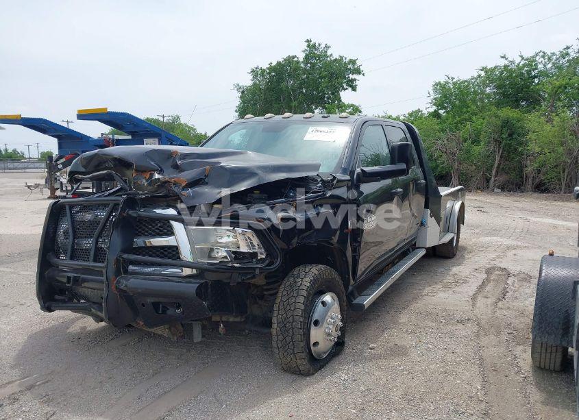 Photo 2 of 2018 Ram 3500 CHASSIS TRADESMAN/SLT/LARAMIE (VIN 3C7WRTCL2JG134242)
