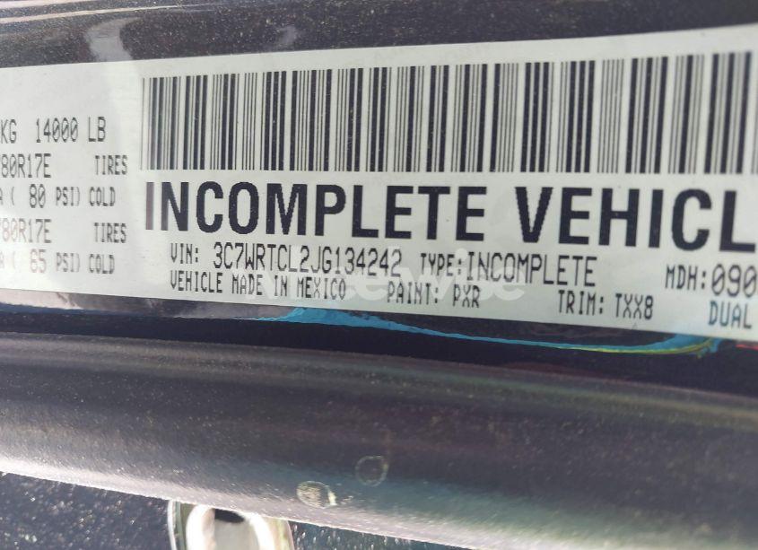 Photo 8 of 2018 Ram 3500 CHASSIS TRADESMAN/SLT/LARAMIE (VIN 3C7WRTCL2JG134242)