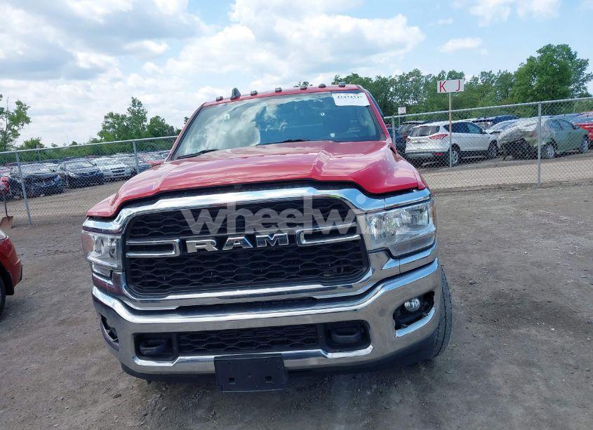Photo 12 of 2020 Ram 3500 CHASSIS TRADESMAN/SLT/LARAMIE/LIMITED (VIN 3C7WRTCL4LG242977)