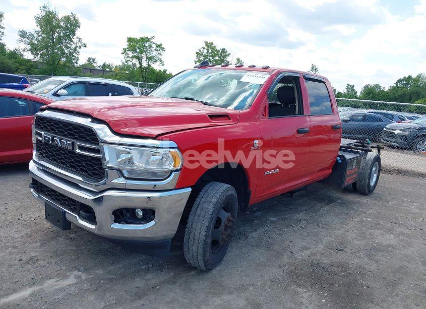 Photo 2 of 2020 Ram 3500 CHASSIS TRADESMAN/SLT/LARAMIE/LIMITED (VIN 3C7WRTCL4LG242977)