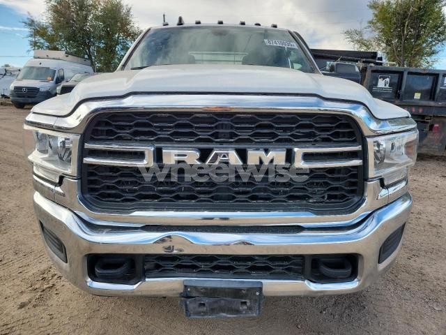 Photo 6 of 2022 RAM 3500 CAB & CHASSIS L (VIN 3C7WRTCL4NG108005)