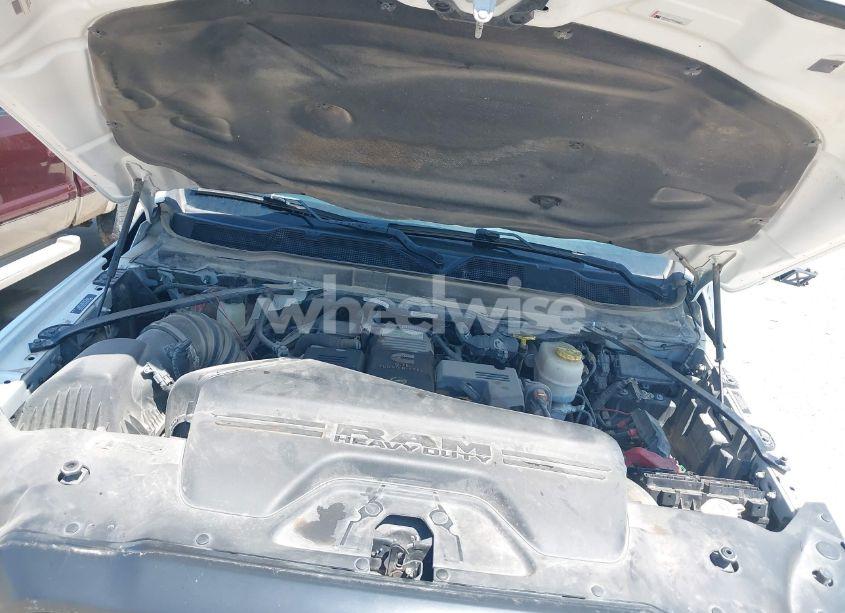 Photo 9 of 2020 Ram 3500 CHASSIS TRADESMAN/SLT/LARAMIE/LIMITED (VIN 3C7WRTCL5LG273526)