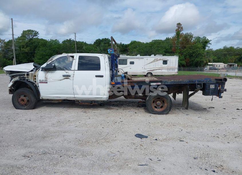 Photo 13 of 2014 Ram 3500 CHASSIS TRADESMAN/SLT/LARAMIE (VIN 3C7WRTCL7EG301829)