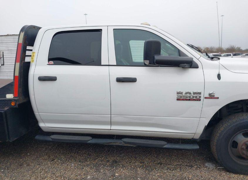 Photo 13 of 2016 Ram 3500 CHASSIS TRADESMAN/SLT/LARAMIE (VIN 3C7WRTCL7GG112732)