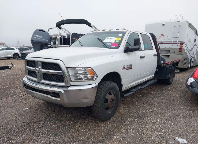 Photo 2 of 2016 Ram 3500 CHASSIS TRADESMAN/SLT/LARAMIE (VIN 3C7WRTCL7GG112732)