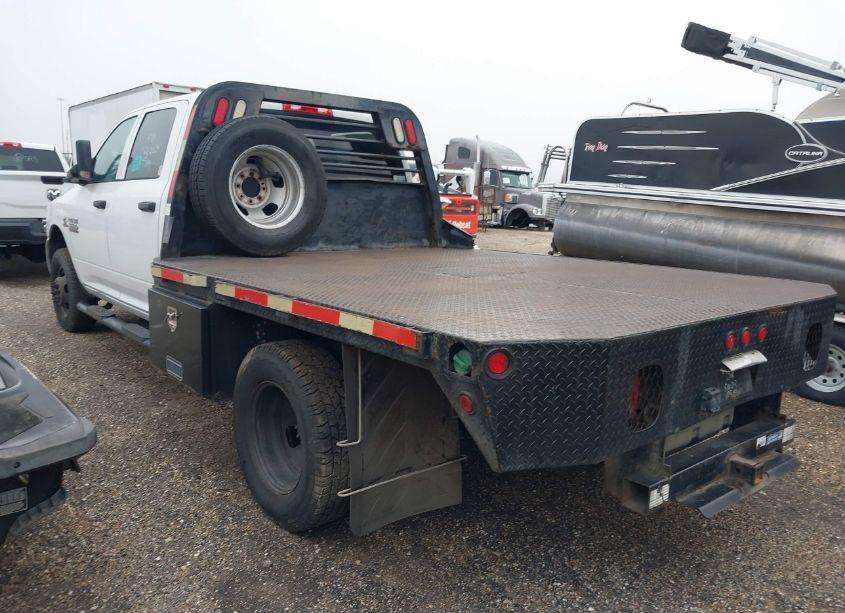 Photo 3 of 2016 Ram 3500 CHASSIS TRADESMAN/SLT/LARAMIE (VIN 3C7WRTCL7GG112732)