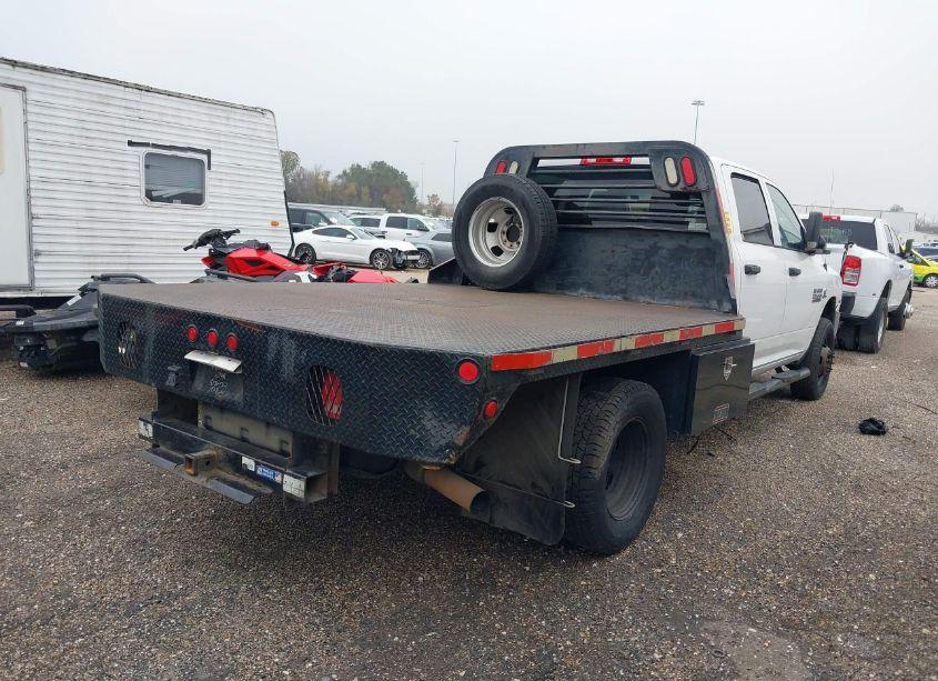 Photo 4 of 2016 Ram 3500 CHASSIS TRADESMAN/SLT/LARAMIE (VIN 3C7WRTCL7GG112732)