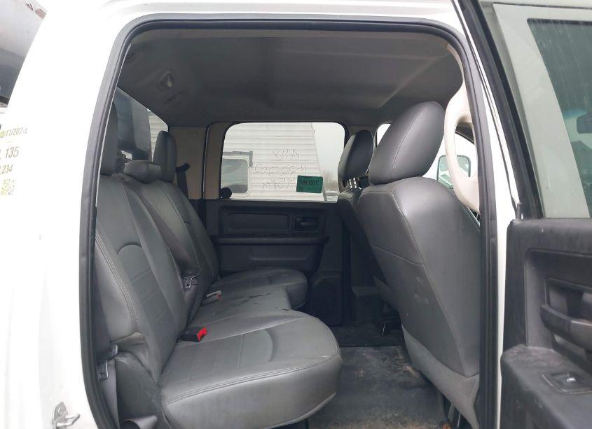 Photo 6 of 2016 Ram 3500 CHASSIS TRADESMAN/SLT/LARAMIE (VIN 3C7WRTCL7GG112732)