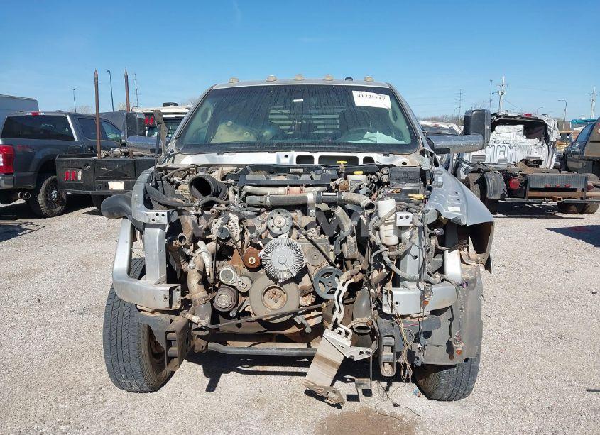 Photo 16 of 2014 Ram 3500 CHASSIS TRADESMAN/SLT/LARAMIE (VIN 3C7WRTCL8EG226817)