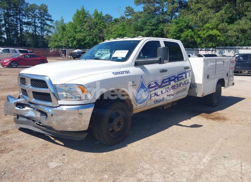 Photo 2 of 2018 Ram 3500 CHASSIS TRADESMAN/SLT/LARAMIE (VIN 3C7WRTCL8JG331643)