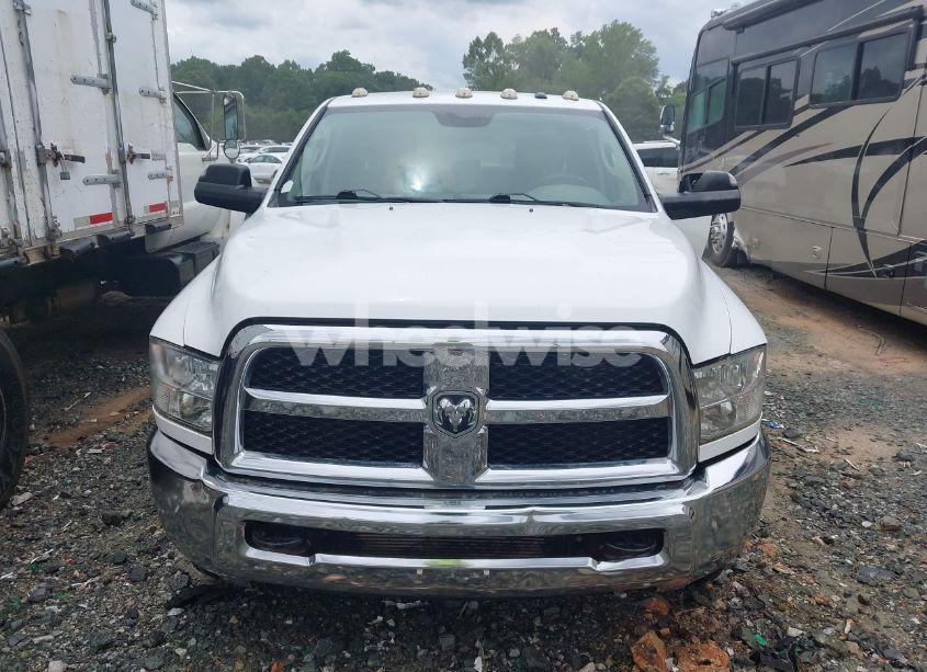Photo 12 of 2016 Ram 3500 CHASSIS TRADESMAN/SLT/LARAMIE (VIN 3C7WRTCL9GG185665)