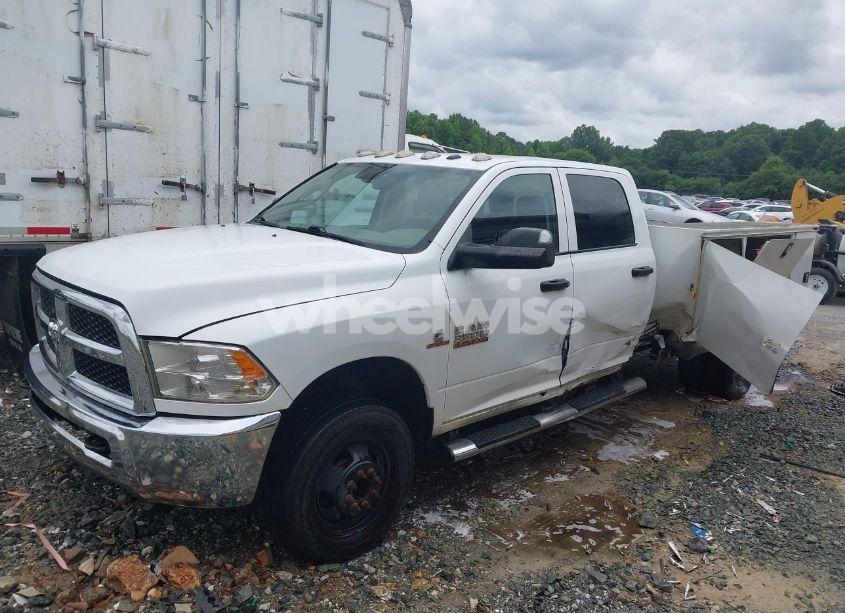 Photo 2 of 2016 Ram 3500 CHASSIS TRADESMAN/SLT/LARAMIE (VIN 3C7WRTCL9GG185665)