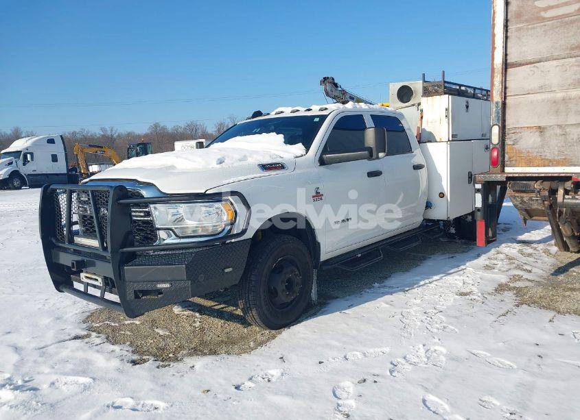 Photo 2 of 2021 Ram 3500 CHASSIS TRADESMAN/SLT/LARAMIE/LIMITED (VIN 3C7WRTCL9MG554083)