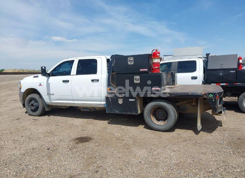 Photo 14 of 2021 Ram 3500 CHASSIS TRADESMAN/SLT/LARAMIE/LIMITED (VIN 3C7WRTCLXMG578120)