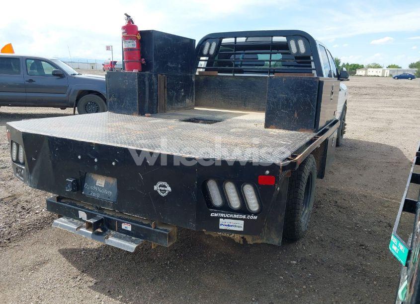 Photo 4 of 2021 Ram 3500 CHASSIS TRADESMAN/SLT/LARAMIE/LIMITED (VIN 3C7WRTCLXMG578120)