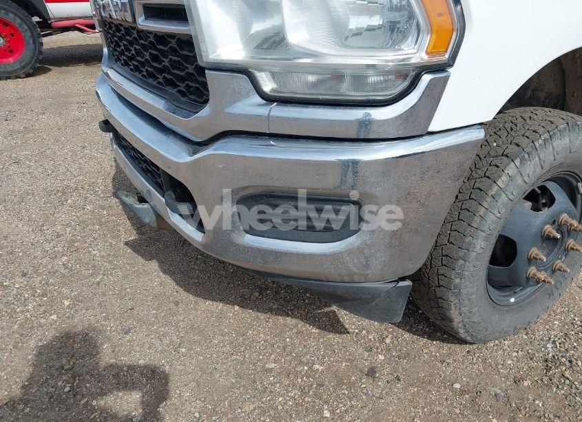 Photo 6 of 2021 Ram 3500 CHASSIS TRADESMAN/SLT/LARAMIE/LIMITED (VIN 3C7WRTCLXMG578120)