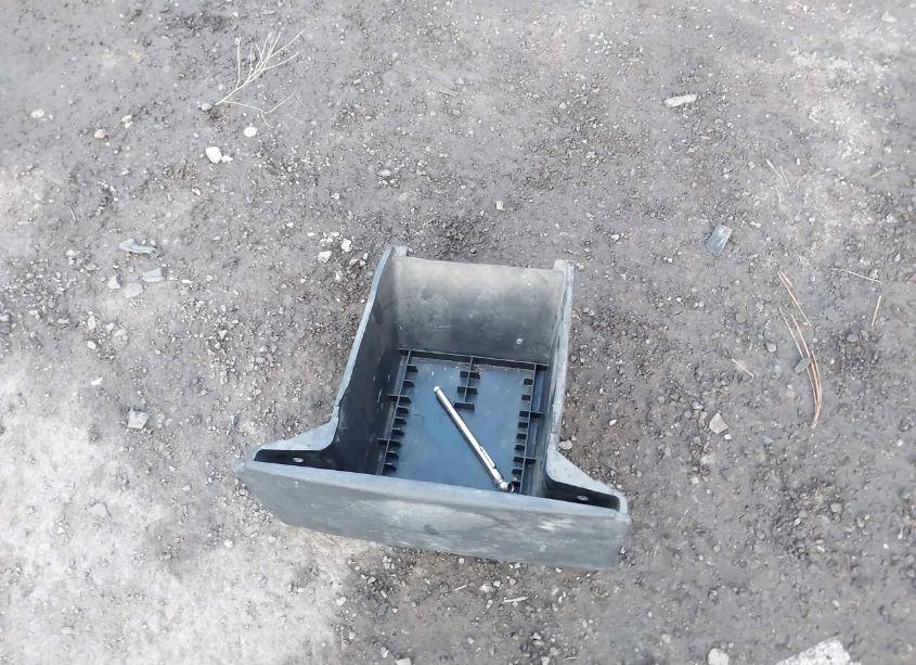 Photo 12 of 2005 Chrysler Pt CRUISER TOURING (VIN 3C8FY58B85T635076)