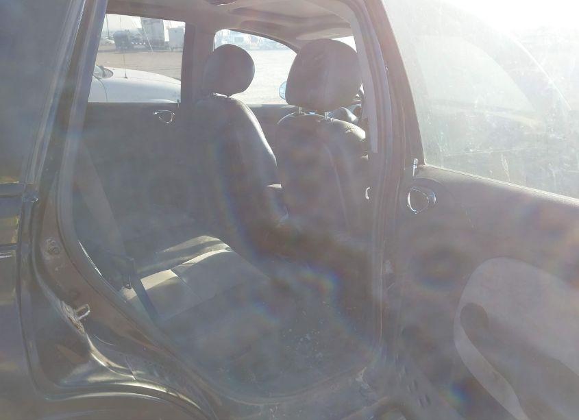 Photo 8 of 2004 Chrysler Pt CRUISER LIMITED (VIN 3C8FY68814T237149)