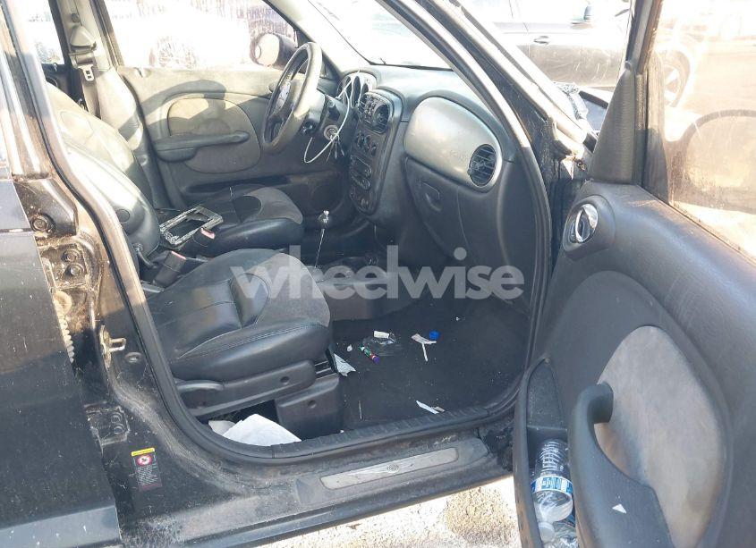 Photo 5 of 2005 Chrysler Pt CRUISER LIMITED (VIN 3C8FY68815T642932)