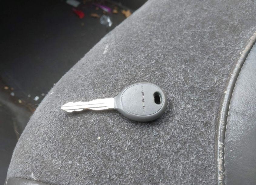 Photo 11 of 2003 Chrysler Pt CRUISER LIMITED (VIN 3C8FY68B03T655292)