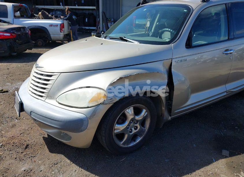 Photo 13 of 2002 Chrysler Pt CRUISER LIMITED (VIN 3C8FY68B12T244739)