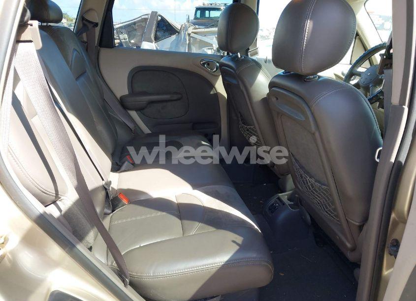 Photo 8 of 2002 Chrysler Pt CRUISER LIMITED (VIN 3C8FY68B12T244739)