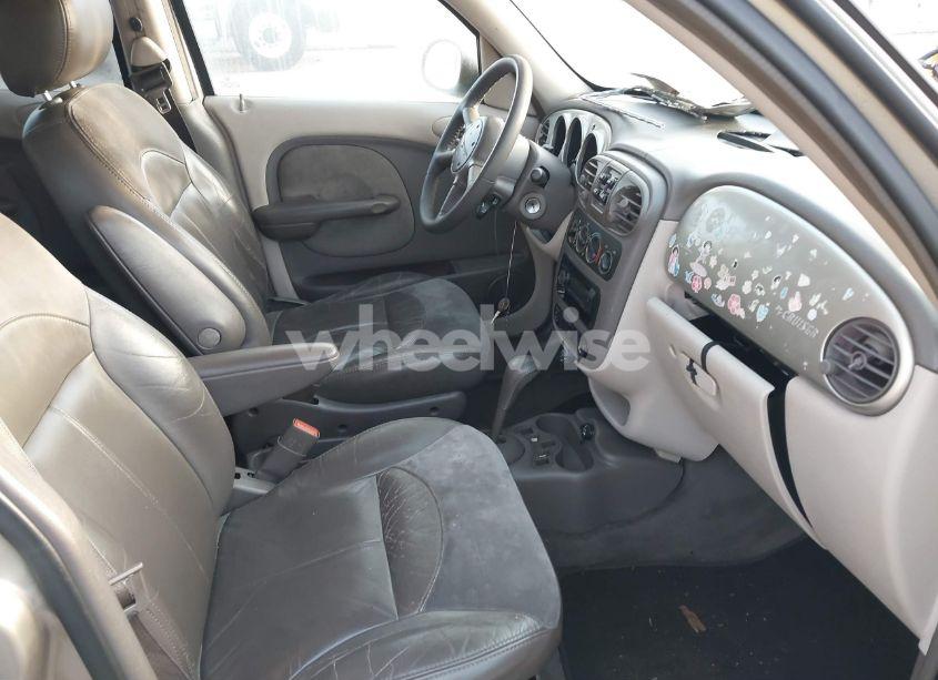 Photo 5 of 2002 Chrysler Pt CRUISER LIMITED/DREAM CRUISER (VIN 3C8FY68B22T290077)