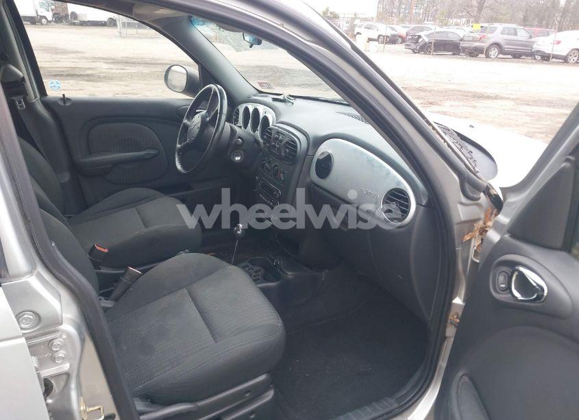 Photo 5 of 2005 Chrysler Pt CRUISER LIMITED (VIN 3C8FY68B35T642054)