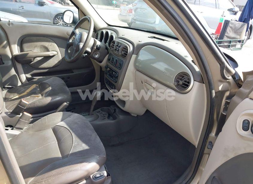 Photo 5 of 2002 Chrysler Pt CRUISER LIMITED (VIN 3C8FY68B52T339014)