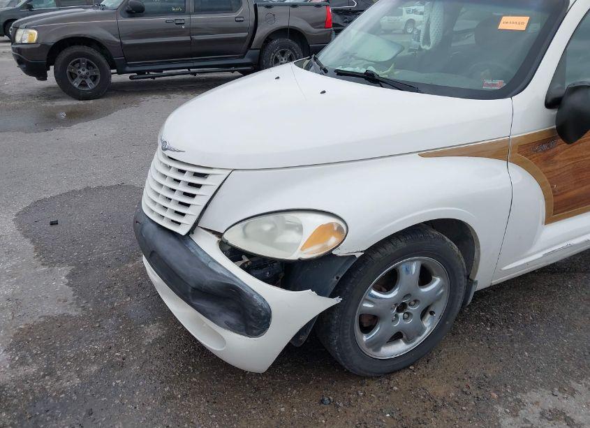 Photo 12 of 2002 Chrysler Pt CRUISER LIMITED (VIN 3C8FY68B82T296711)