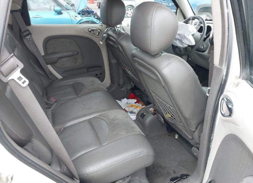 Photo 8 of 2002 Chrysler Pt CRUISER LIMITED (VIN 3C8FY68B82T296711)