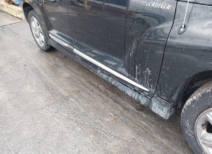 Photo 13 of 2004 Chrysler Pt CRUISER LIMITED (VIN 3C8FY68BX4T208275)