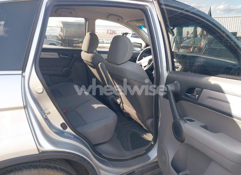 Photo 8 of 2010 Honda Cr-v LX (VIN 3CZRE3H31AG700173)