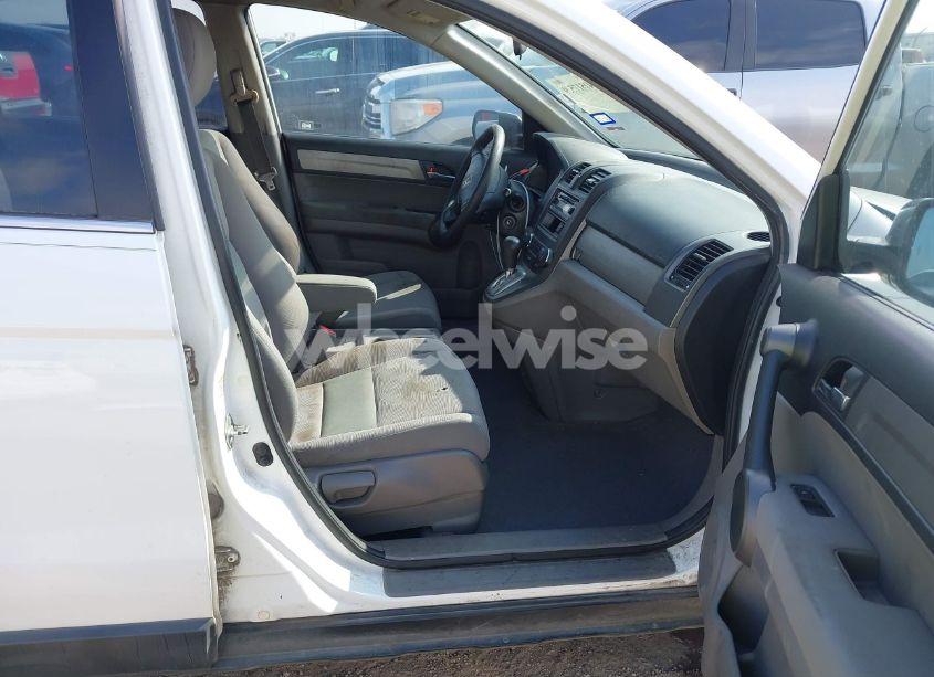 Photo 5 of 2010 Honda Cr-v LX (VIN 3CZRE3H33AG704760)