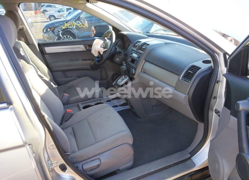 Photo 5 of 2010 Honda Cr-v LX (VIN 3CZRE3H34AG705917)