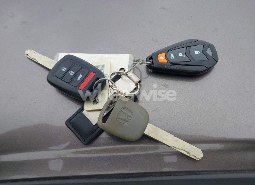 Photo 11 of 2015 Honda Cr-v LX (VIN 3CZRM3H32FG703061)