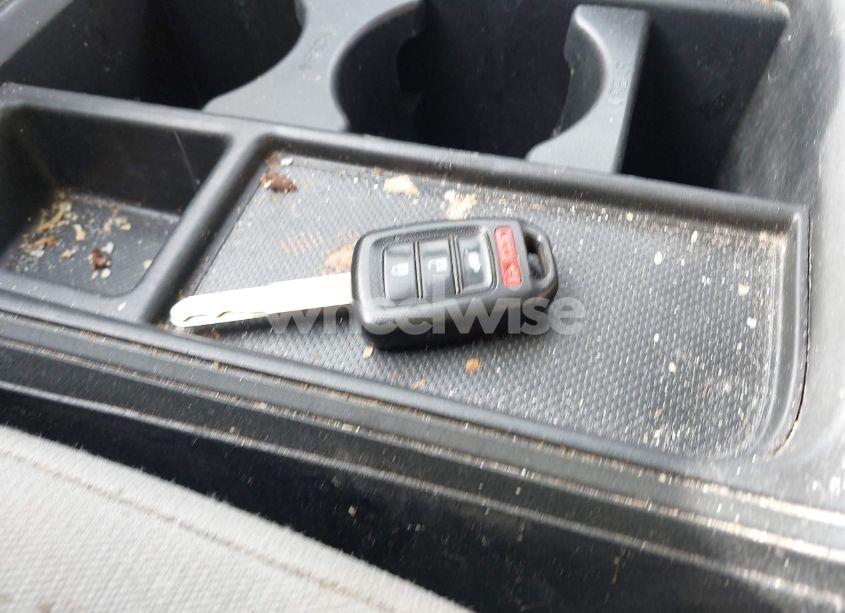 Photo 11 of 2015 Honda Cr-v LX (VIN 3CZRM3H33FG704770)