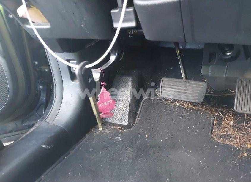 Photo 11 of 2015 Honda Cr-v LX (VIN 3CZRM3H33FG713694)