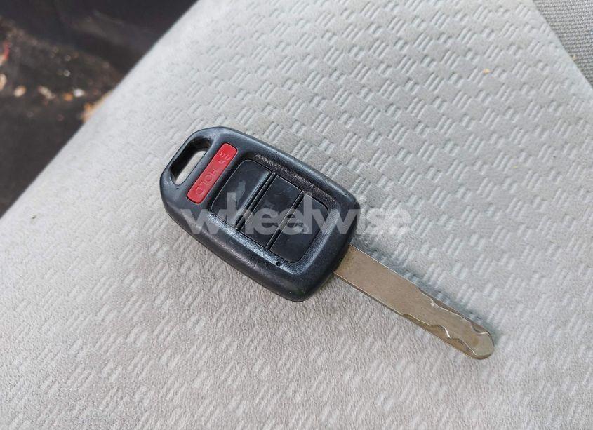 Photo 11 of 2016 Honda Cr-v LX (VIN 3CZRM3H35GG704948)