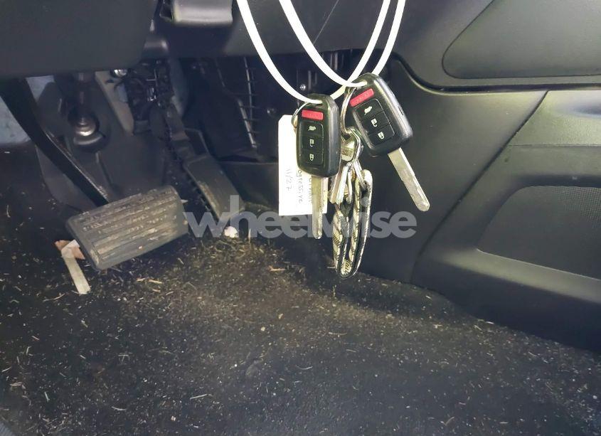 Photo 11 of 2015 Honda Cr-v LX (VIN 3CZRM3H37FG712323)