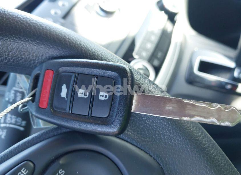 Photo 11 of 2015 Honda Cr-v LX (VIN 3CZRM3H38FG704005)