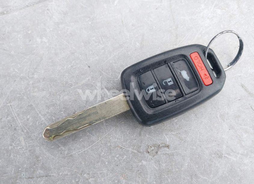 Photo 11 of 2015 Honda Cr-v LX (VIN 3CZRM3H38FG715327)