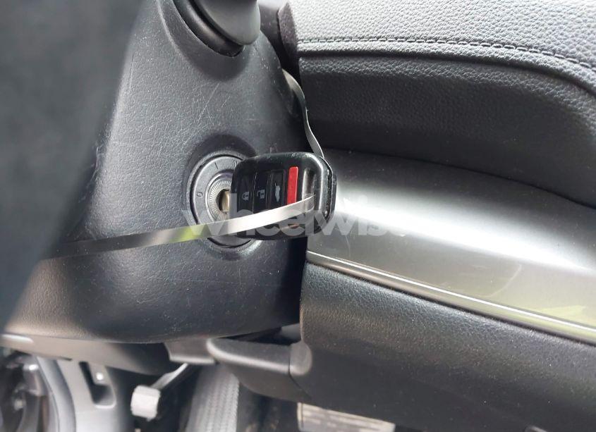 Photo 11 of 2015 Honda Cr-v LX (VIN 3CZRM3H39FG709200)