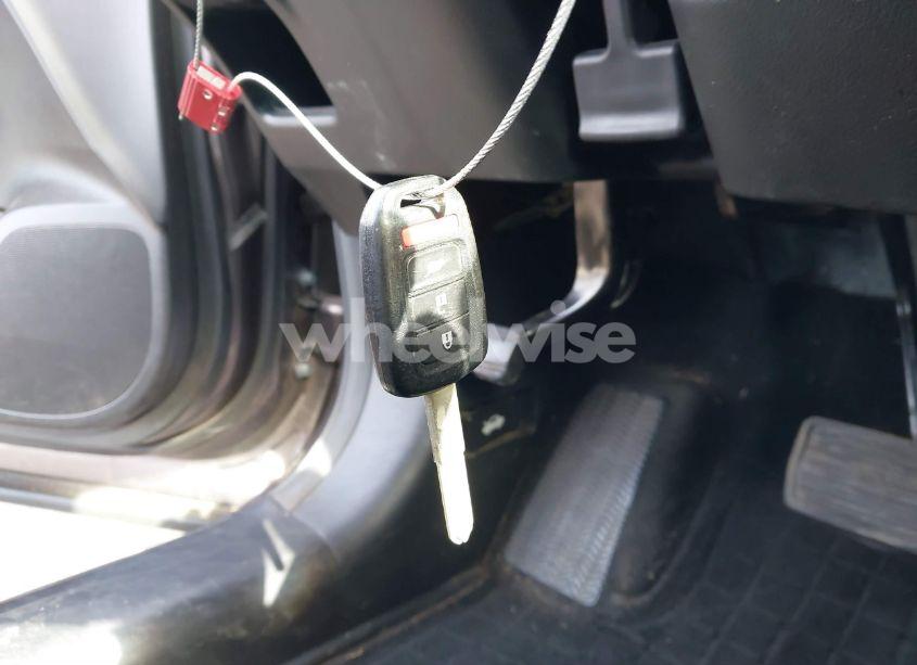 Photo 11 of 2015 Honda Cr-v LX (VIN 3CZRM3H3XFG700960)